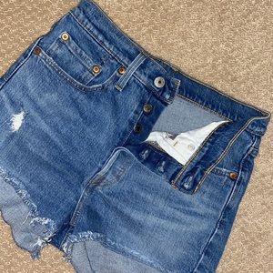 Levi’s 501 Original High waisted shorts